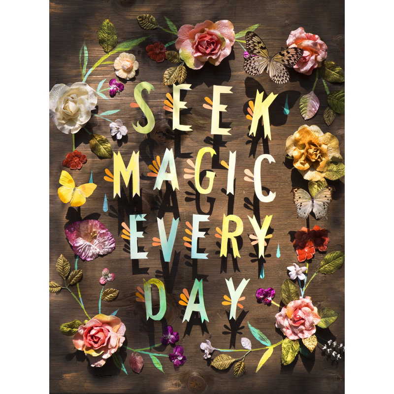 «Seek Magic» par Katie Daisy, art textuel sur toile, H 24 po x l 18 po