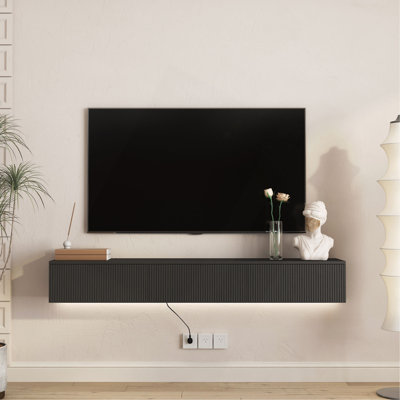 Meuble télé mural flottant avec éclairage DEL, prises électriques et grand espace de rangement. Étagère laquée lustrée pour salon. 16 DEL de couleur, 4 effets clignotants, 3 DEL standard, 2 ports, noir, profondeur 79,77 cm, hauteur 11,55 cm.
