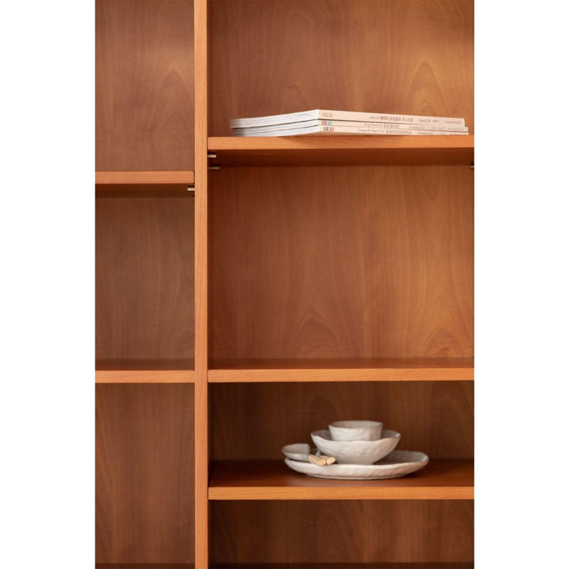 Armoire décorative à porte géométrique à rainures médiévales