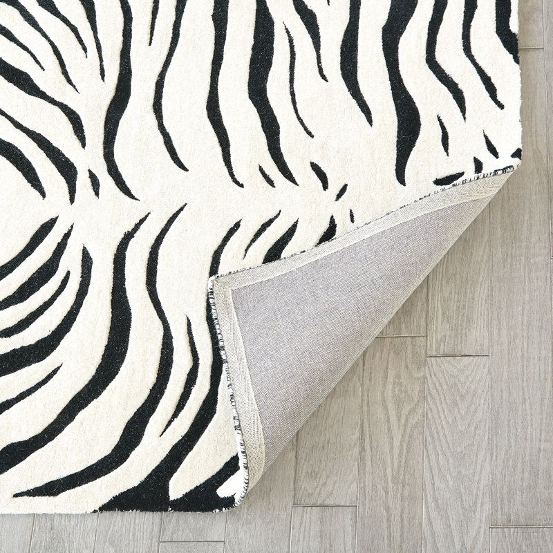 Wool Animal Print Area Rug in White, Rectangle 11' x 14'