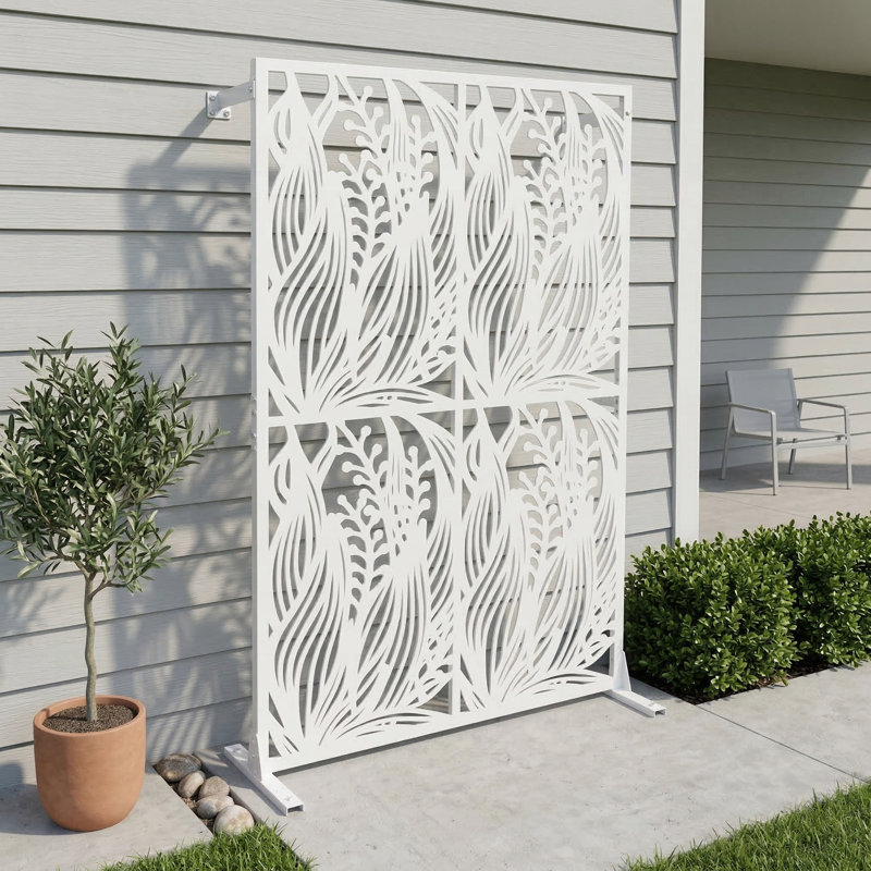 Panneau d'intimité décoratif en métal, largeur 3,8 pieds par hauteur 6 pieds, paravent autoportant adapté à une utilisation intérieure et extérieure, idéal pour le balcon, le patio, le jardin, finition blanche avec motif de feuilles