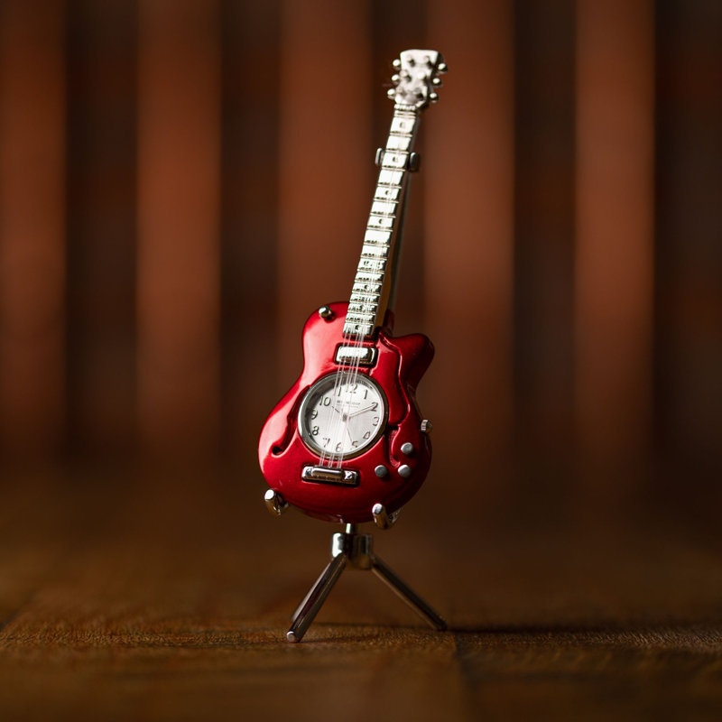 Analogue Metal Tabletop Clock in Red
