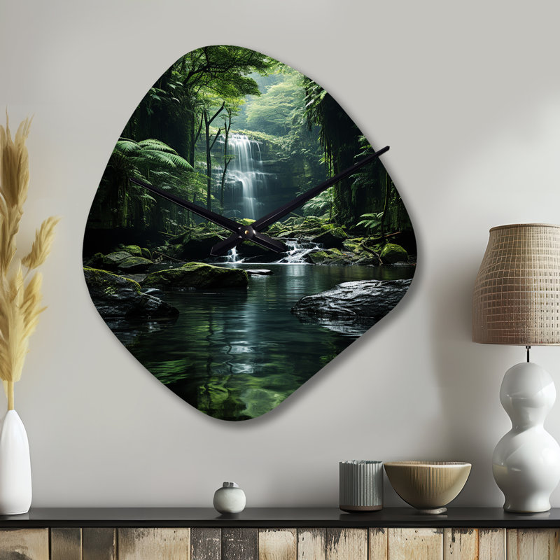 «Waterfall Hidden Oasis Forest II» - Horloge murale en forme de cascade, Petit