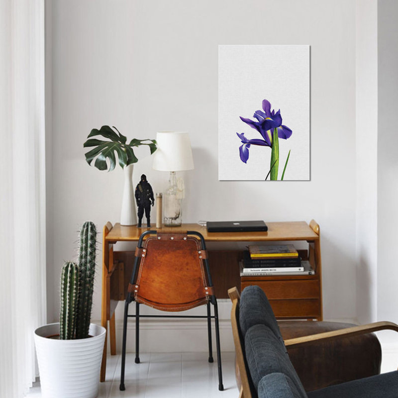 Iris par Orara Studio - Estampe numérique sur toile tendue avec châssis, H 40 po x l 26 po x P 1,5 po, Pas de tapis
