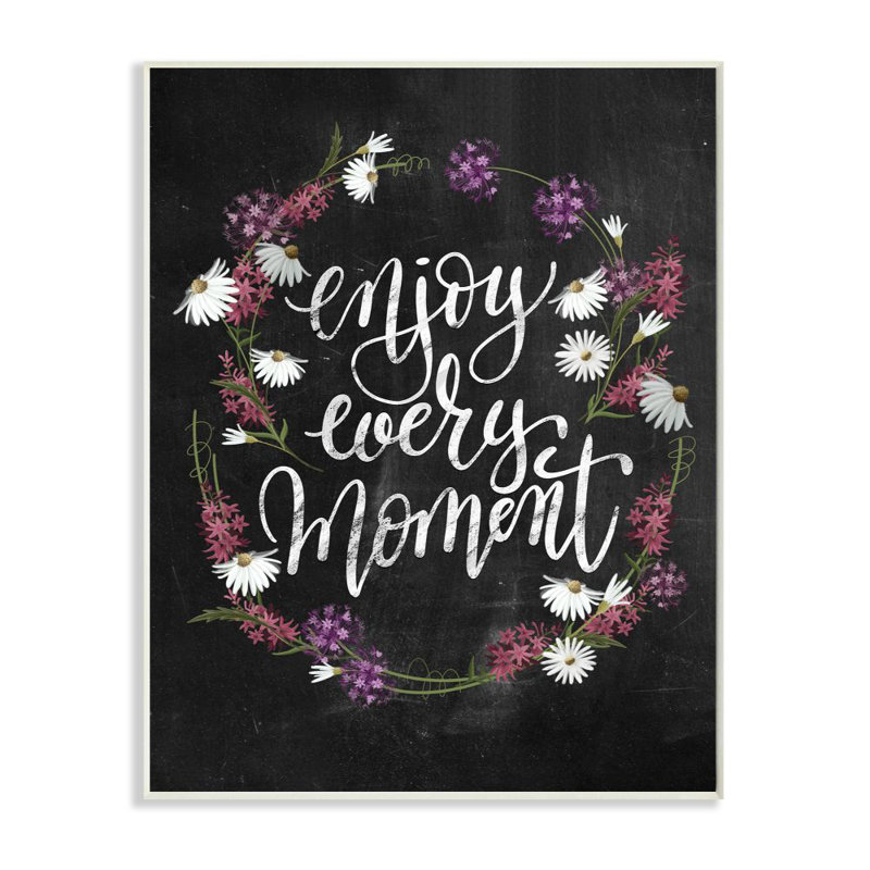 "regarder chaque moment fleur texturé tableau noir design" par maison fenway-impression sur image, Plaque en bois blanche