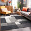 Tapis gris, noir et blanc touffeté à motif géométrique Akieba-24121776