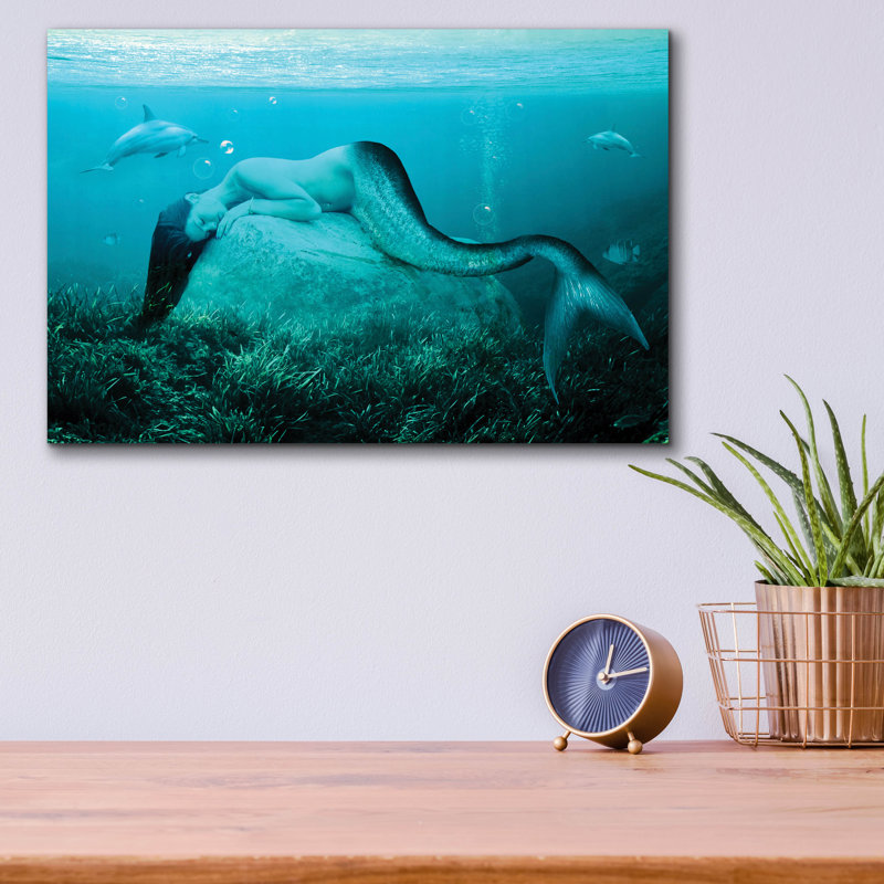 «Sleeping Mermaid» par Ata Alishahi, H 12 po x l 16 po x P 0,13 po