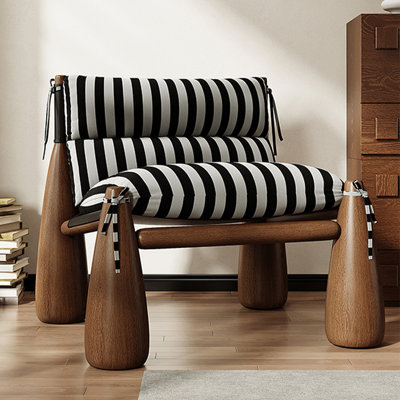 Chaise de loisir en bois massif à rayures de style médiéval