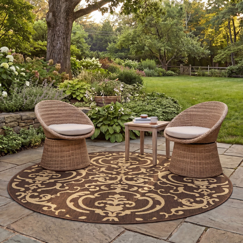 Arellanes Performance Damask Indoor/Outdoor Area Rug, Round 5'3"