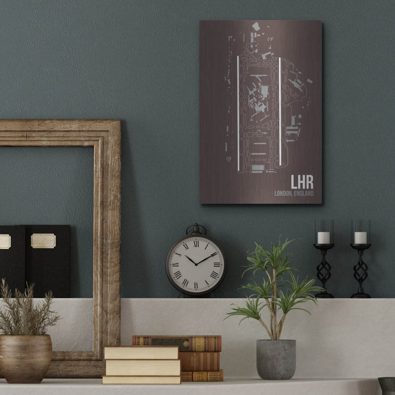"Lhr" par O8 à gauche, H 16 po x l 12 po
