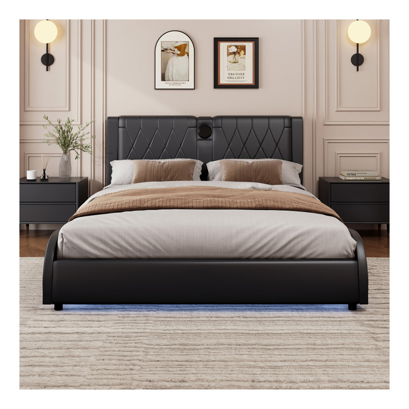 Très grand lit plateforme tapissier en similicuir de très grande taille avec tête de lit épaisse, haut-parleurs Bluetooth et lumière DEL RVB, aucun sommier nécessaire, noir