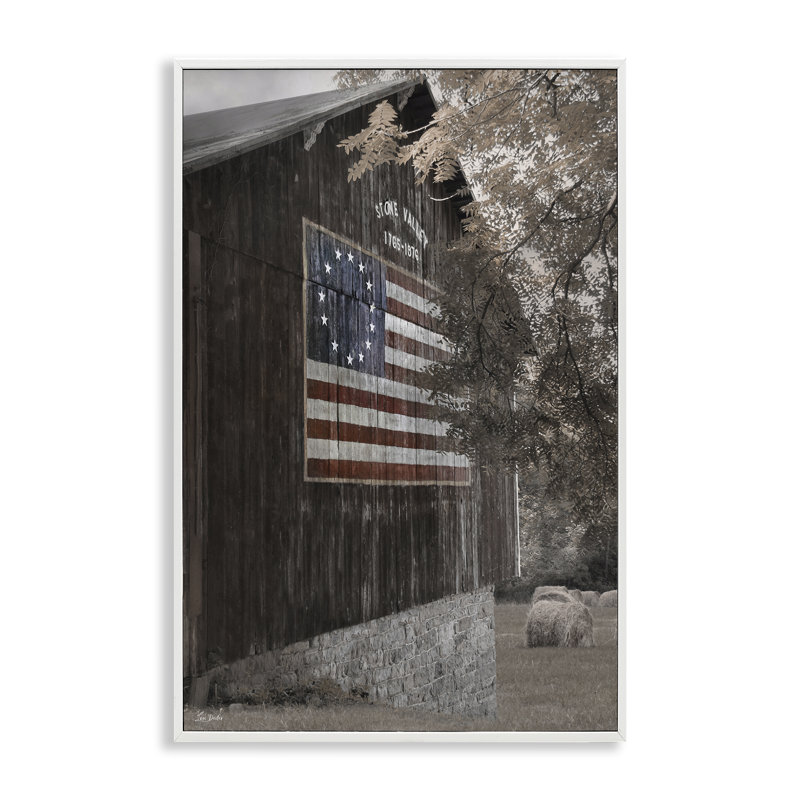  Drapeau colonial sur grange, estampe numérique par Lori Deiter, H 18 po x l 12 po, Giclée encadrée blanc bord de mer