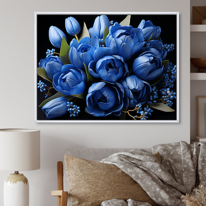 «Azure Blue Tulips Bloom» sur toile, White Picture Framed, 24" H x 32" W