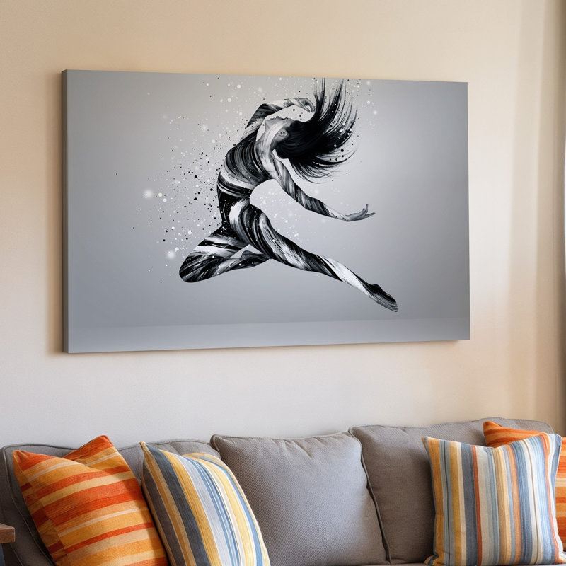 Toile, une danseuse dynamique et expressive capturée à mi-chemin de son corps, élégamment contorsionnée comme si elle sortait d'une masse tourbillonnante d'art sur toile