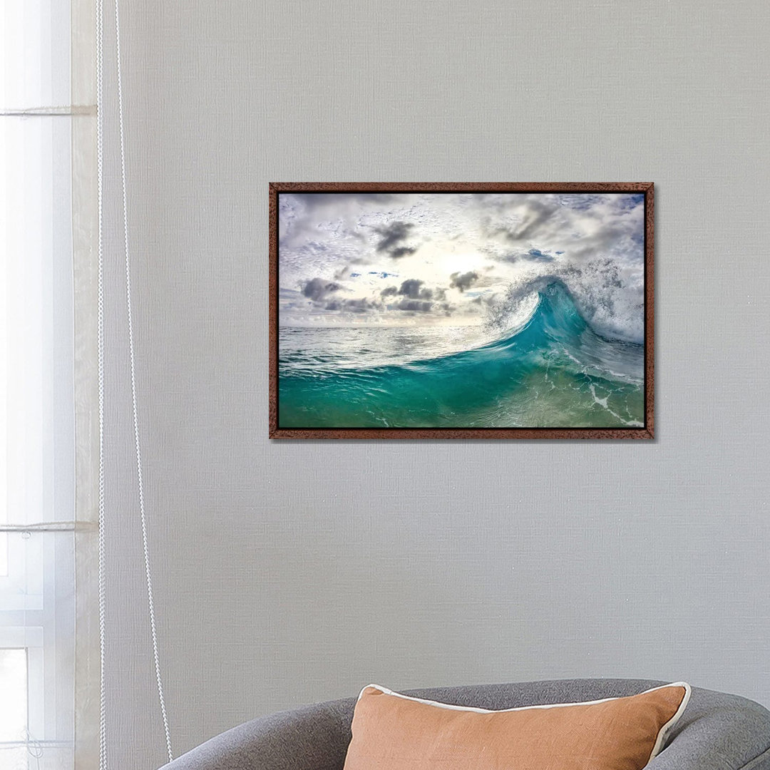 Aqua Fold von Sean Davey - Galerie-verpackte Leinwand Giclée