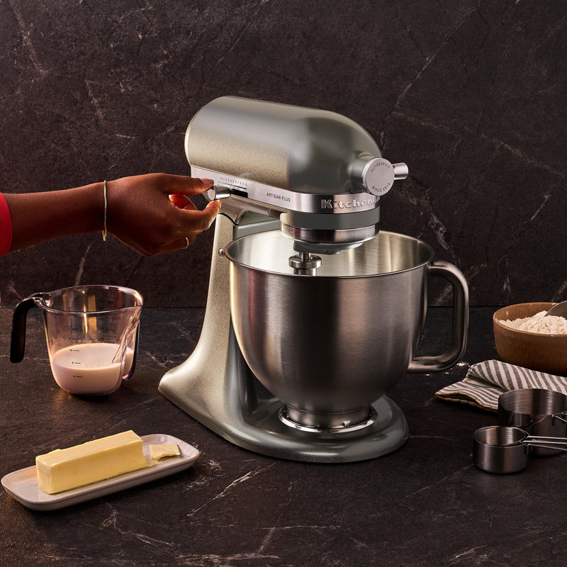 Artisan Plus 4.7L Tilt-Head Stand Mixer, Medallion Silver