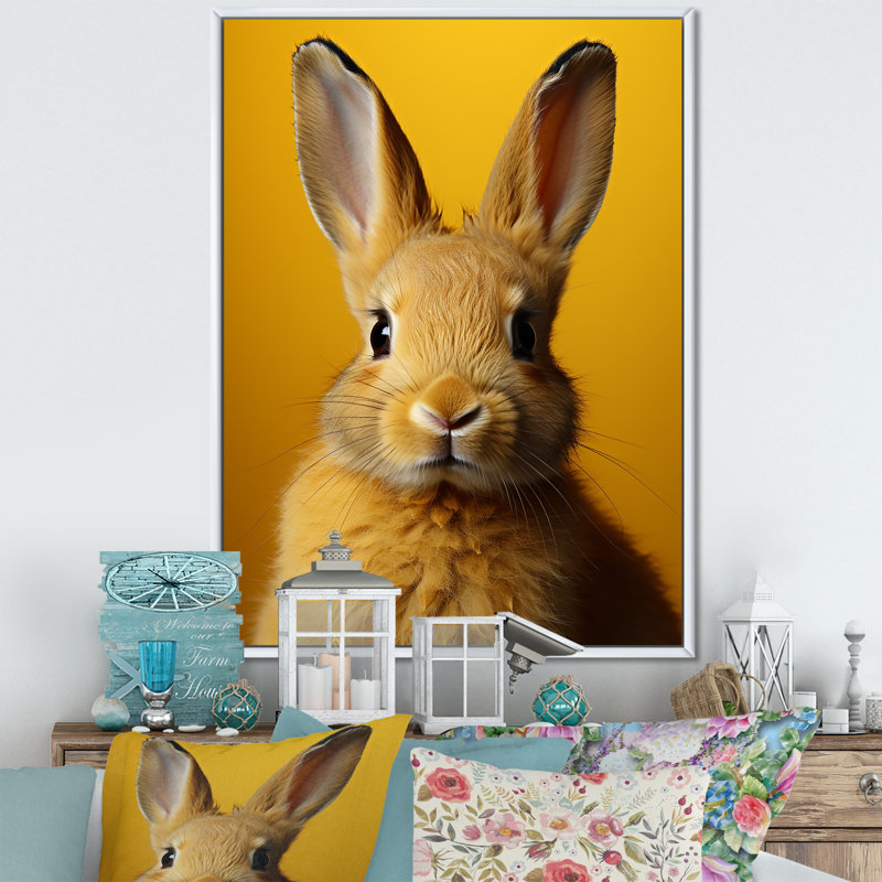Lapin jaune fantaisiste sur toile, Cadre photo blanc, H 32 po x l 24 po