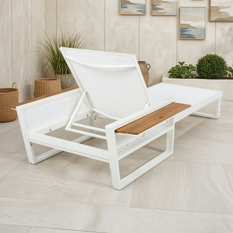 Chaise longue d'extérieur ajustable avec accoudoirs dépliables, White