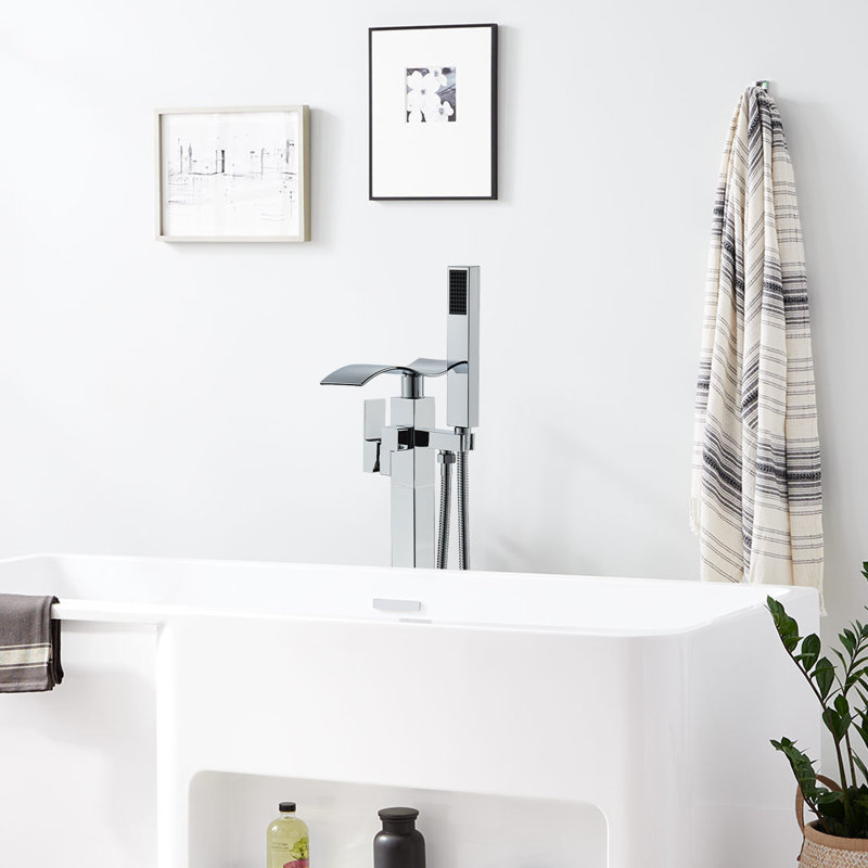 Bec de baignoire au sol avec douchette, Chrome