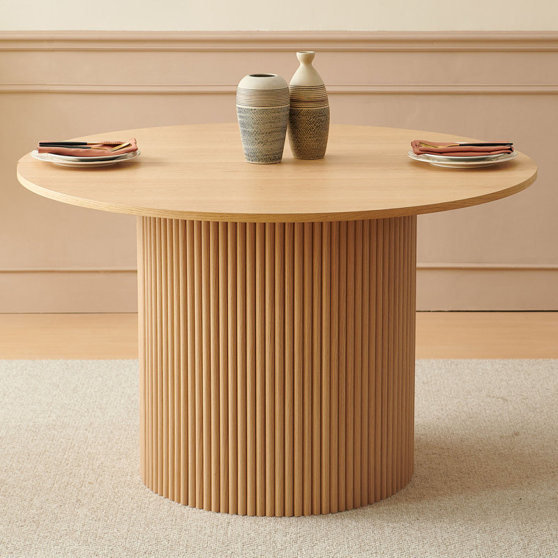 Brisa 47" Round Dining Table, Oak Wood