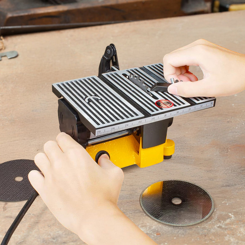 Mini scie à table 4 po 90W 3 pales