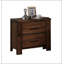 Table de chevet classique à finition chêne avec deux tiroirs spacieux, parfait pour le rangement et la décoration de la chambre à coucher.
