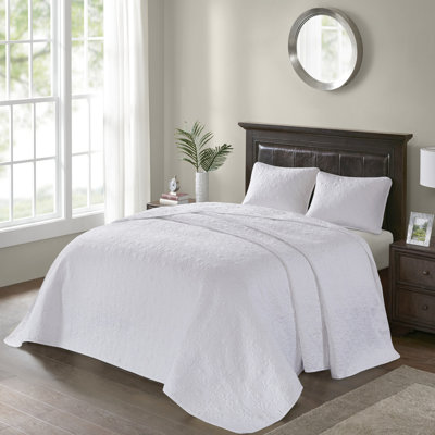 White Reversible Bedspread For King - Demonstrating Captivating Aspect Pre-Washed Cotton Filling A Sound Sleep Includes And Two Shams Machine Washable Displaying Fine Quilting Comfy Rest