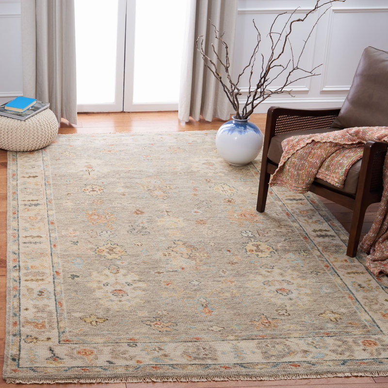 Oriental Hand-Knotted Light Grey / Beige Area Rug, Rectangle 8' x 10'