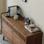 Armoire de rangement minimaliste pour le salon