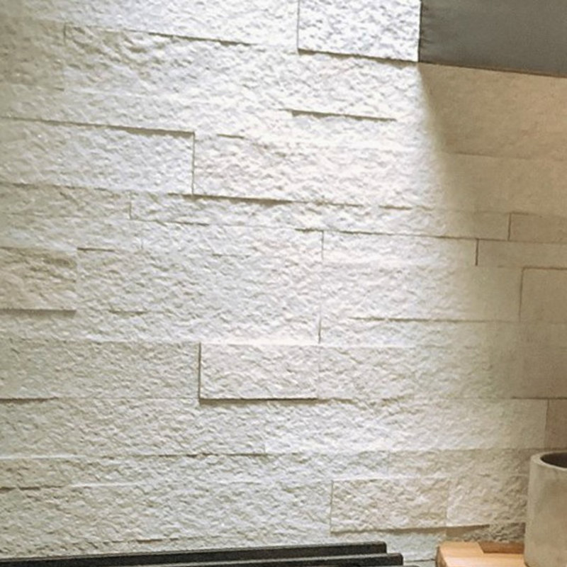 Carrelage mosaïque auto-adhésif en pierre naturelle 6 po x 24 po, Beige