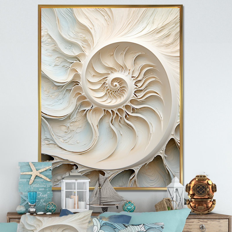 Ivoire Infinity Sea Sheel Spiral sur toile, Cadre flottant doré, 40" H x 30" W