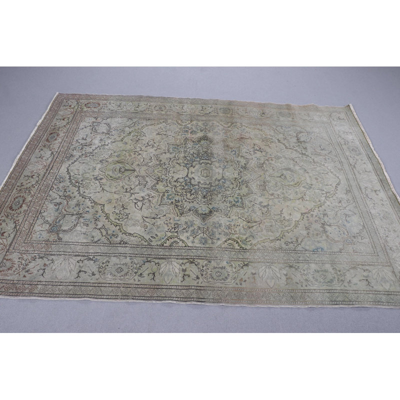 Tapis turc Boho chic et vert idéal pour un décor de salon mettant en vedette un design rétro de Kayseri