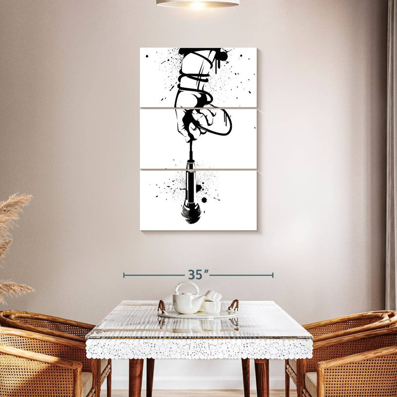 Abarca Microphone Around The Wrist, 45" H x 28" W