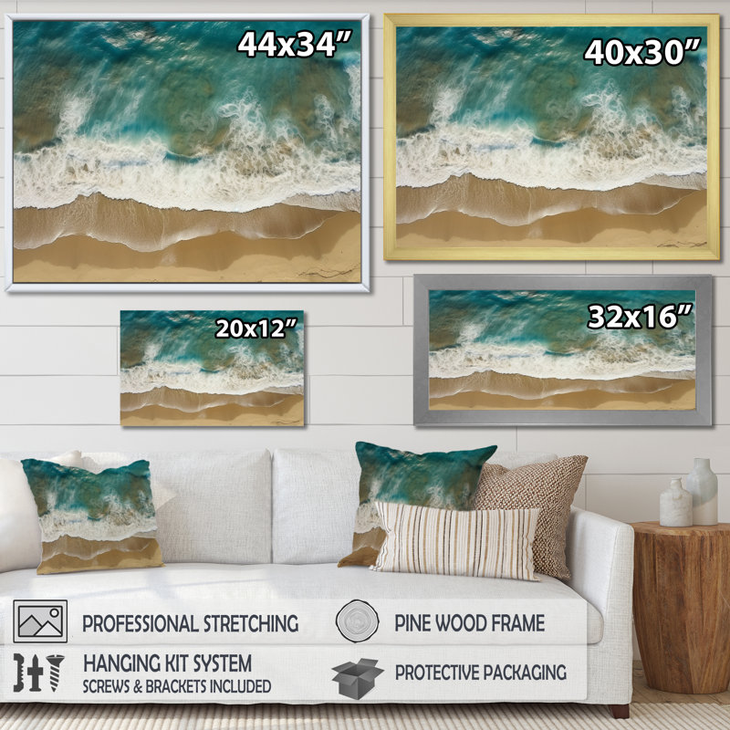 Vue aérienne des vagues tranquilles 3 - plage, art mural, Cadre de coin argenté fermé, H 12 po x l 20 po x P 1 po