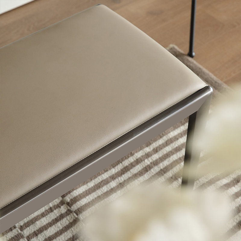 Banc rembourré en cuir microfibre Caimin, H 18,11 po x l 59,05 po x P 14,96 po