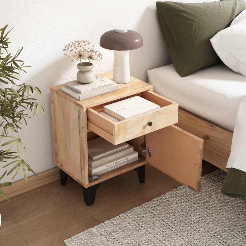 Table de chevet en bois massif