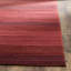 Tapis rayé rouge en laine et coton tissé à la main Cruz-145268741
