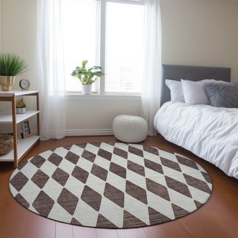 Loreen Washable Geometric Indoor / Outdoor Rug, Round 8'