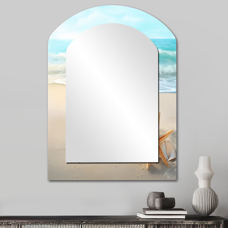 Étoile de mer et coquillages I - miroir mural asymétrique de plage, miroir décoratif arqué beige, impression d'art en métal