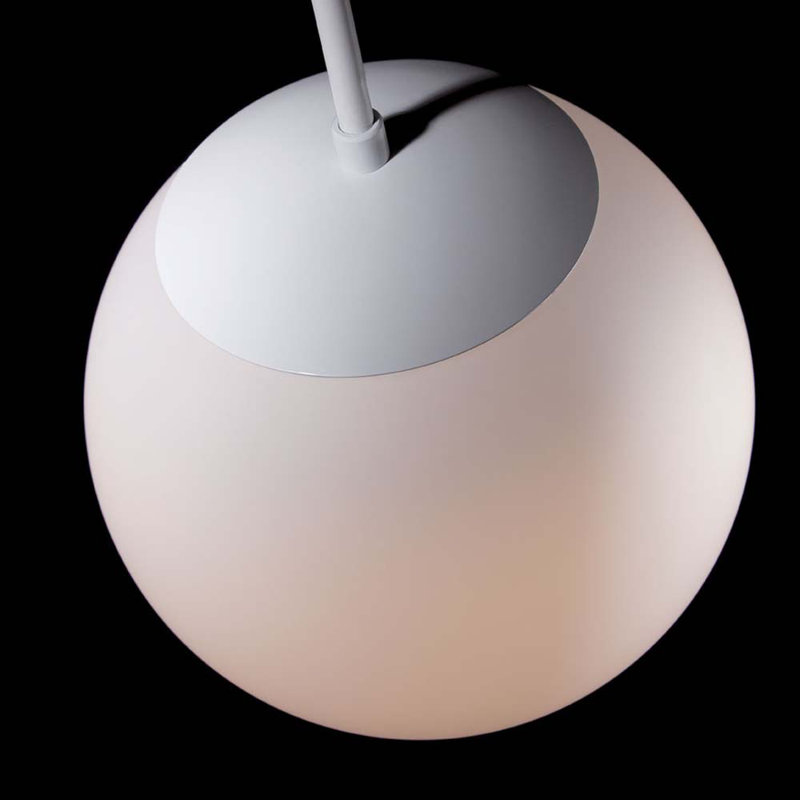 Luminaire suspendu à DEL 1 lumière Awais Awais, H 13,75 po x l 13,75 po x P 13,75 po, Blanc, 2700 K
