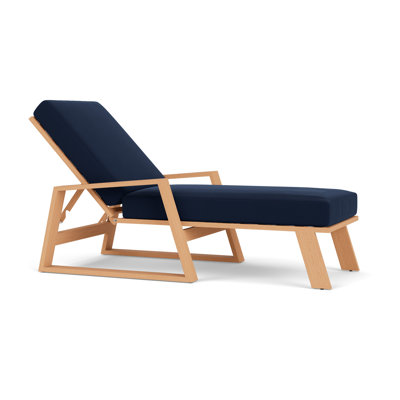 Pursuit Outdoor Chaise Lounge