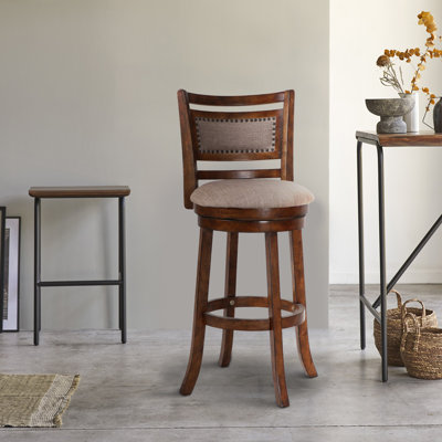 Kopasz Swivel Stool