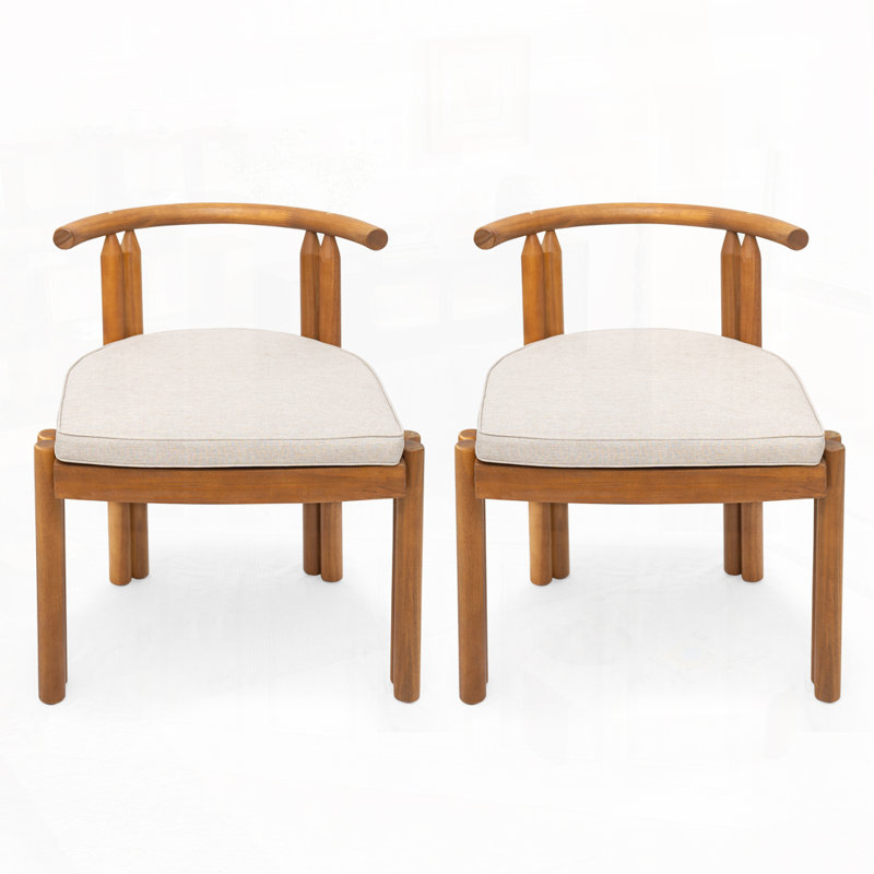 Chaise en bois sans accoudoirs
