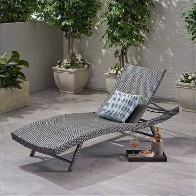 KAUAI PE WICKER CHAISE
