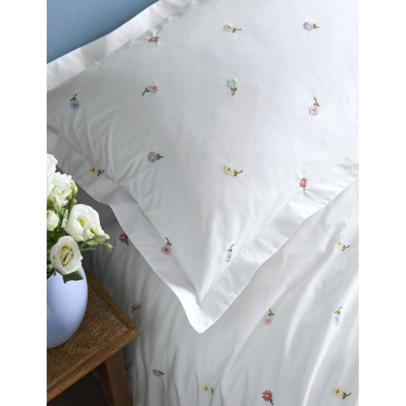 Daisy Embroidery Multi 200 Thread Count Bedset, King Size Bed (230 x 220 cm)
