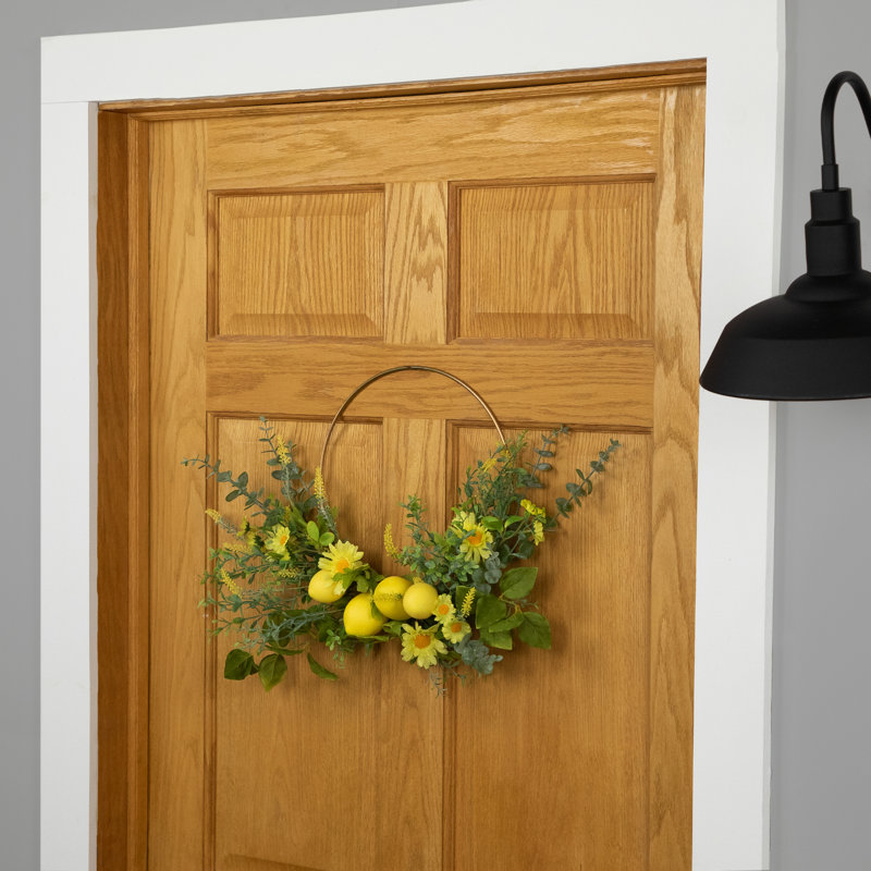 Faux Plastic 22'' Wreath