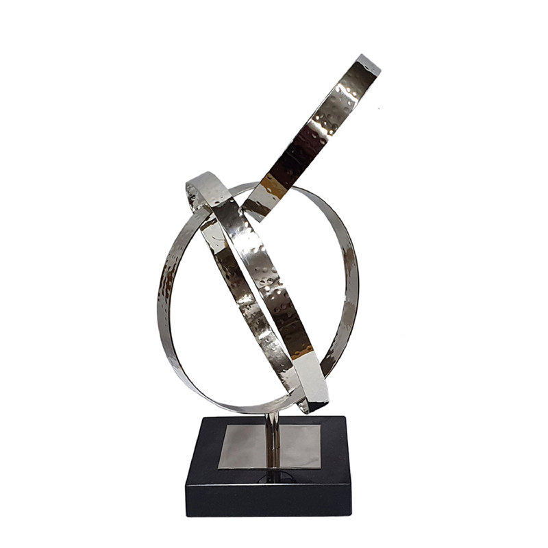 Sculpture d'anneau de Twining avec base en marbre
