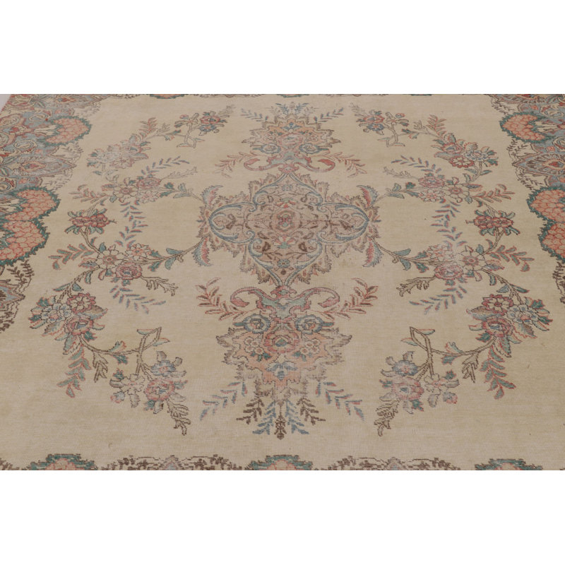 Modern Classics Handmade Kilim Wool Floral Area Rug