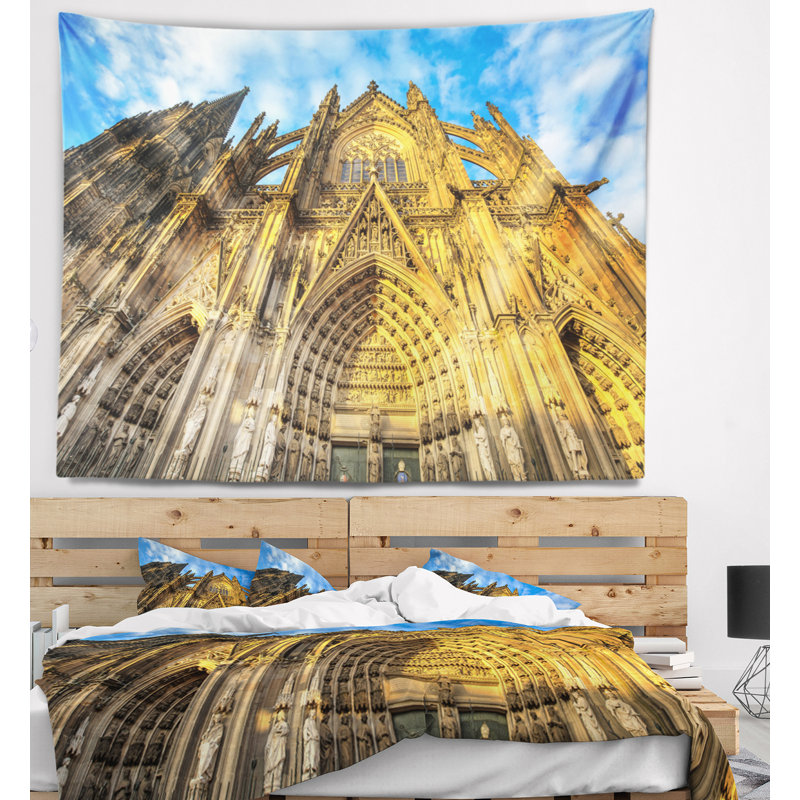 Cityscape de l’église du dom à city, lit par soleil tapisserie, H 32 po x l 39 po