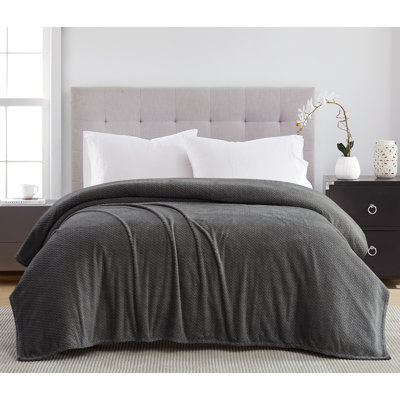 Herringbone Woven Jacquard Plush Blanket